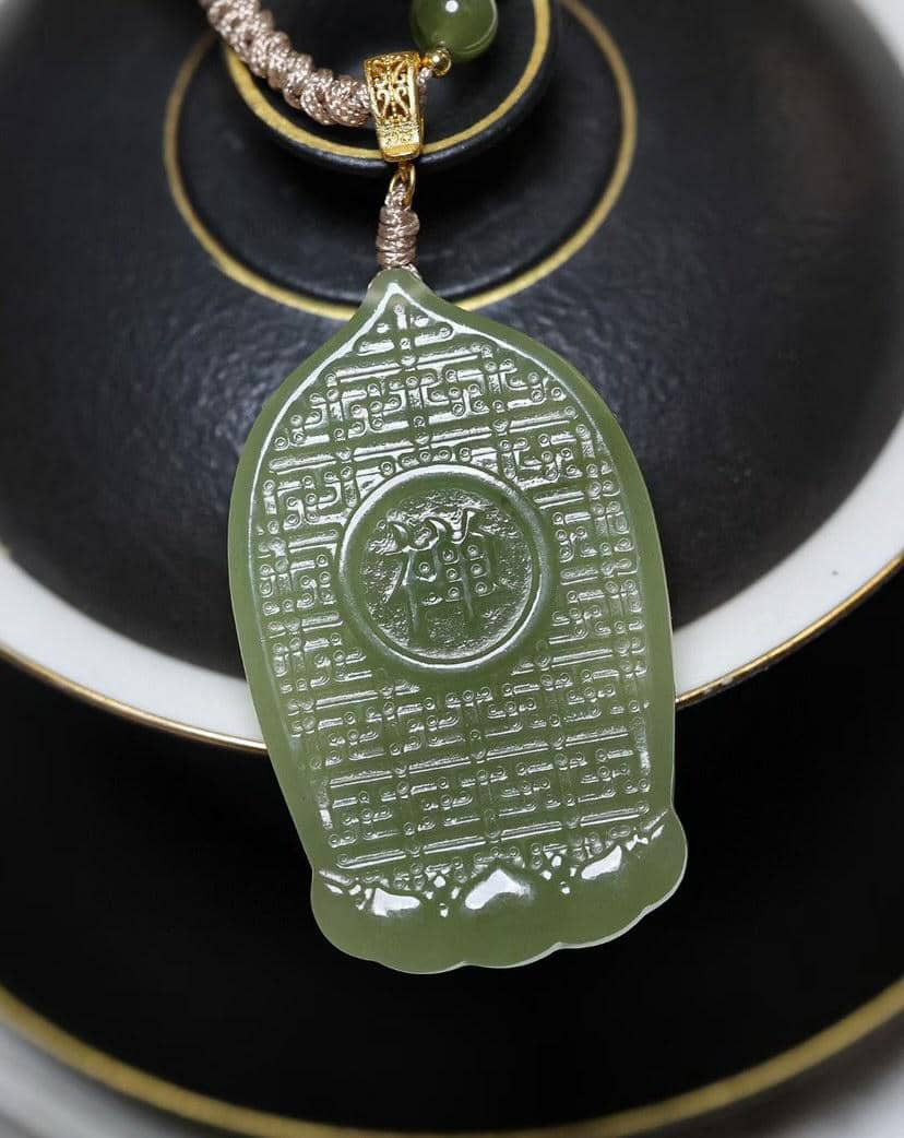 Agarwood Guanyin Zen Necklace