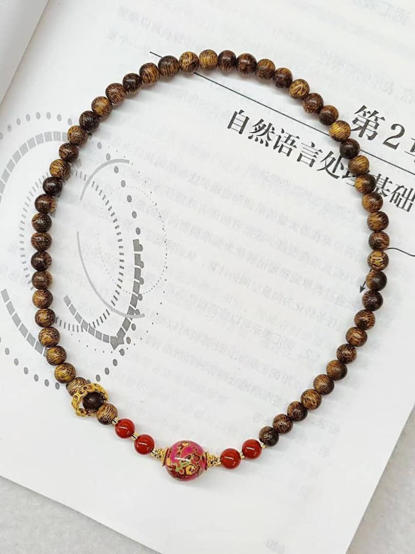 Agarwood & Lacquer Double-Wrap Bracelet
