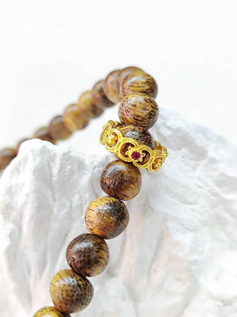 Agarwood & Lacquer Double-Wrap Bracelet