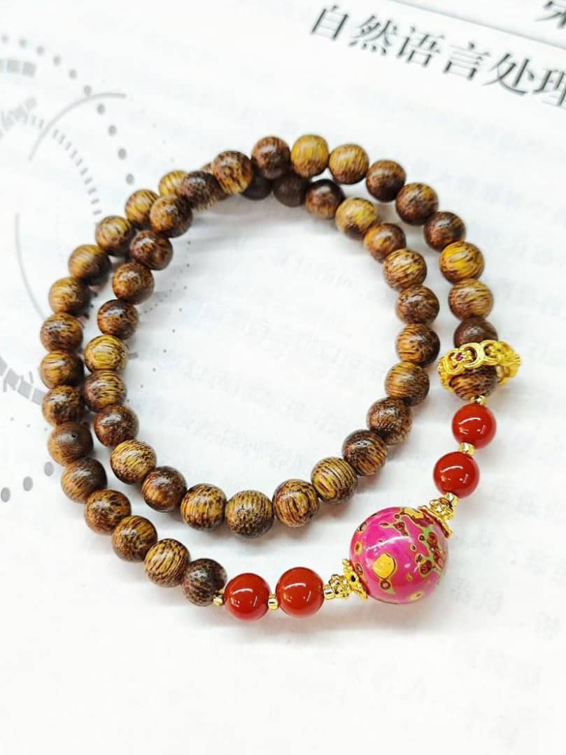 Agarwood & Lacquer Double-Wrap Bracelet