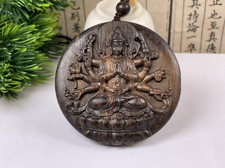 Thousand-Armed Guanyin Agarwood